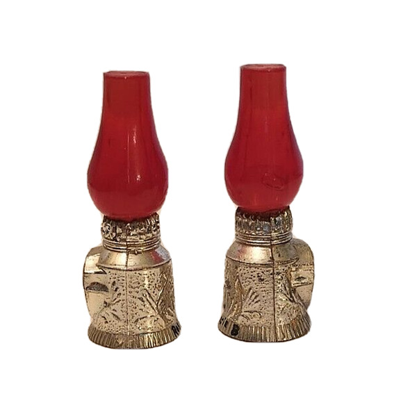 New Orleans Plastic Lantern Red Gold Mini Vintage Salt and Pepper Shakers - Picture 2 of 8